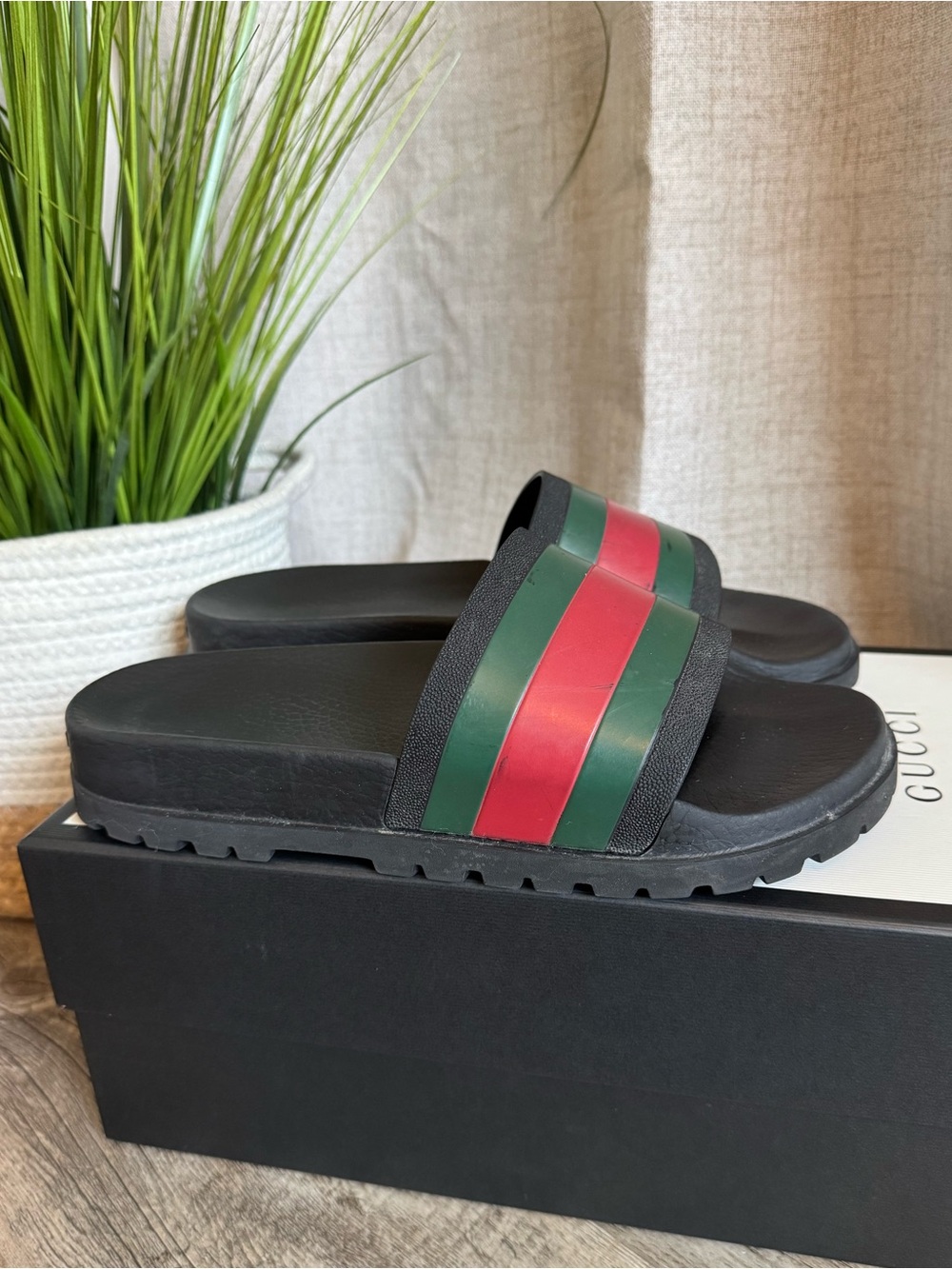 Gucci Mens Slides size 7